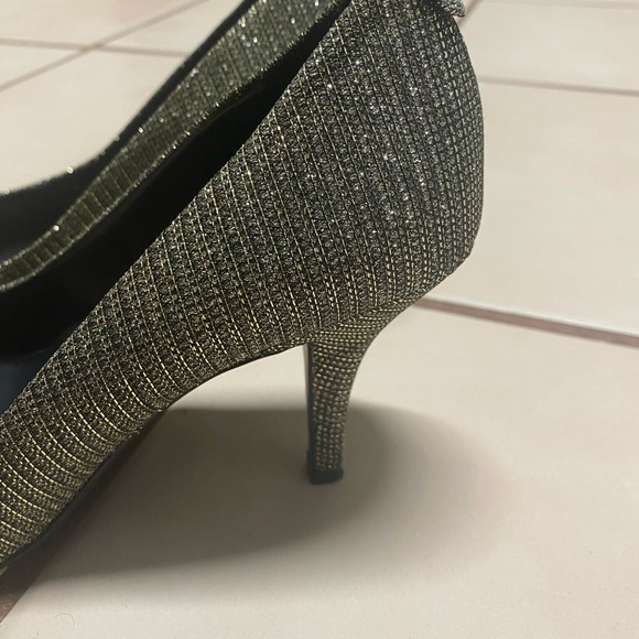 Michael Kors  Glitter Chain Mesh Sparkly Black/Gold Heels 7M - Picture 14 of 16